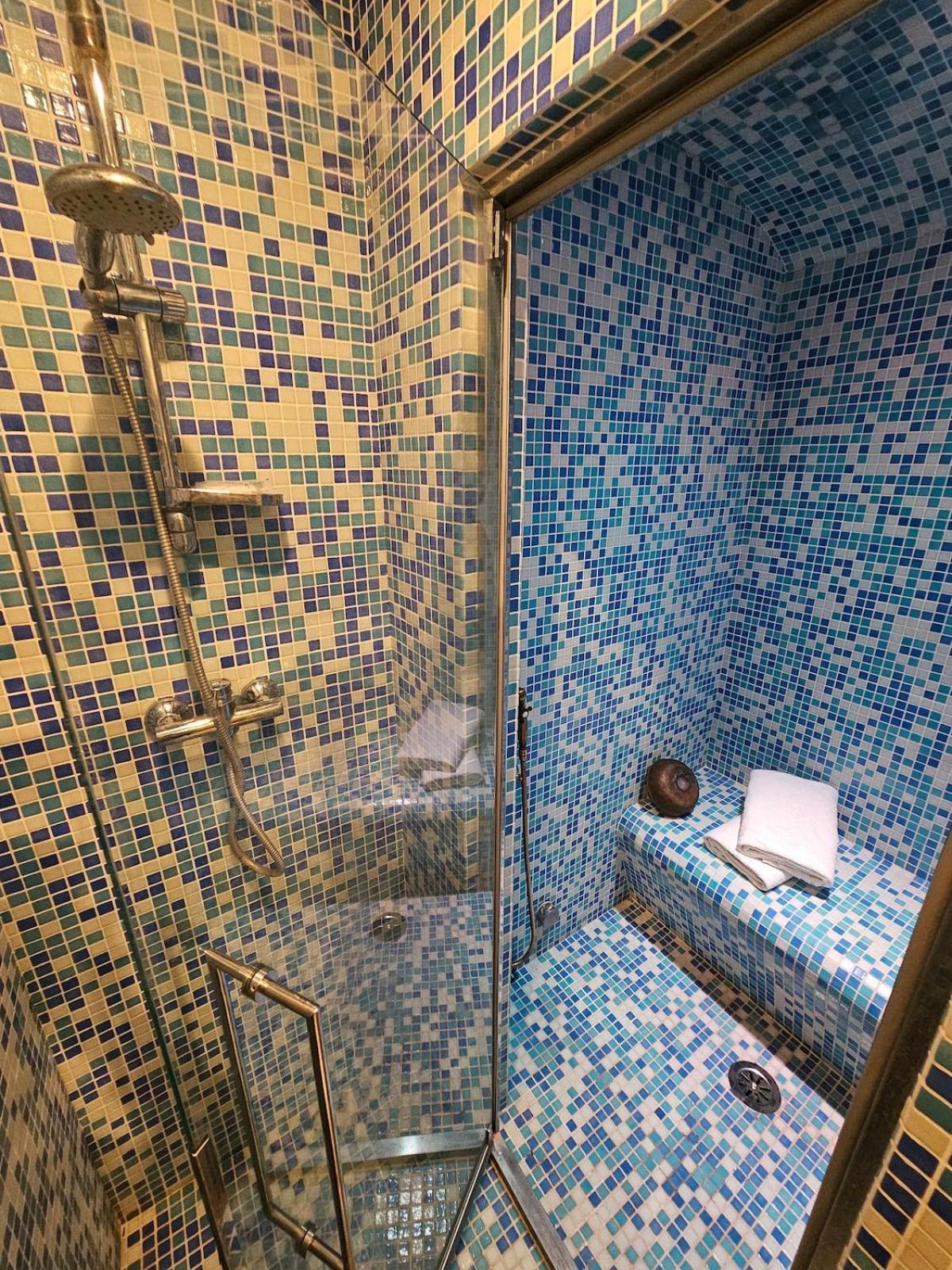 Apartment Private In *