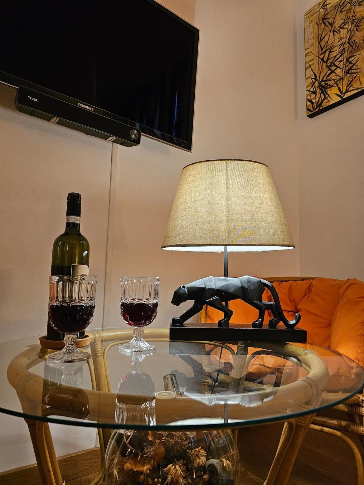 Private In Apartment Rom